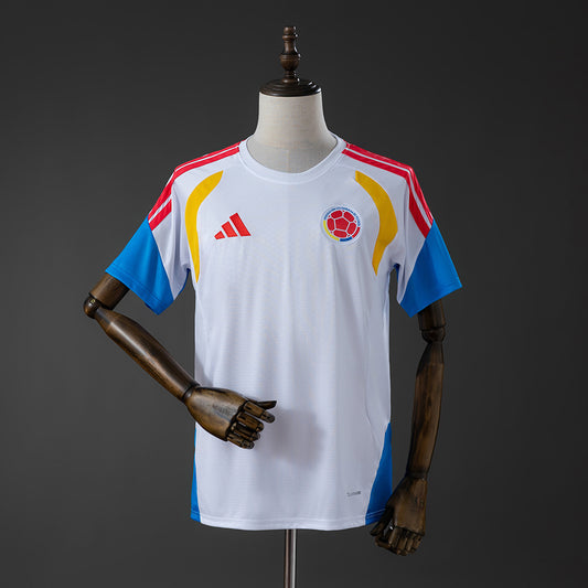 Kolumbia Training kit 2026